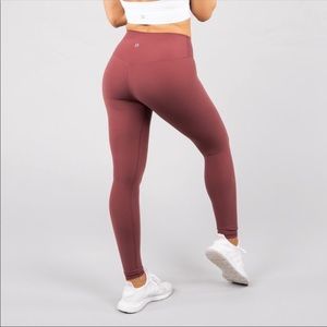 Buff bunny Windsor wine legging only